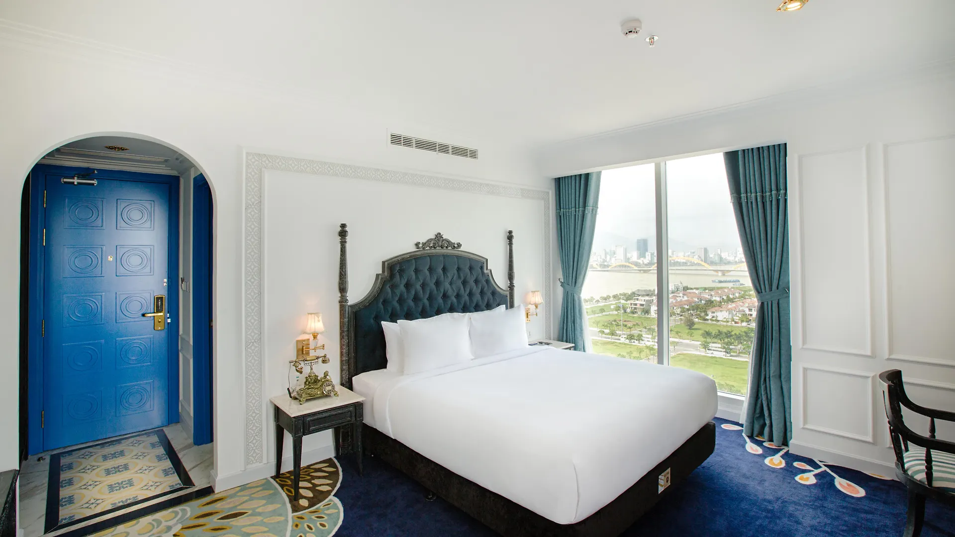 Fivitel Da Nang Hotel