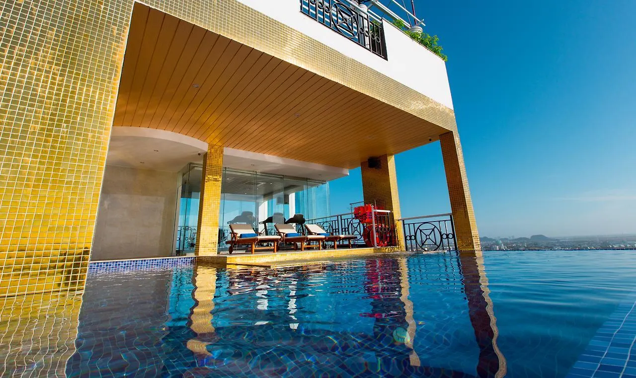 Fivitel Da Nang Hotel 4*,