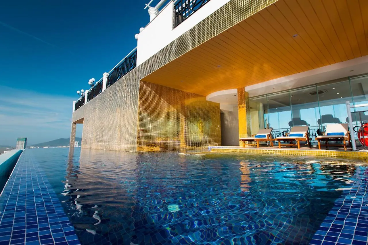 Fivitel Da Nang Hotel